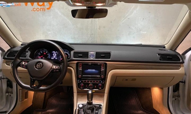 2017 Volkswagen Passat