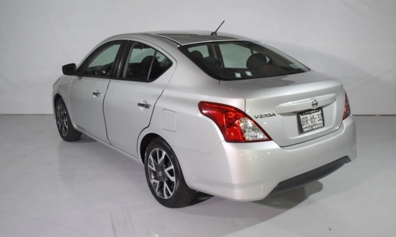 2019 Nissan Versa