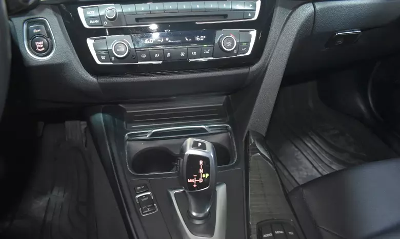 2016 BMW 320iA