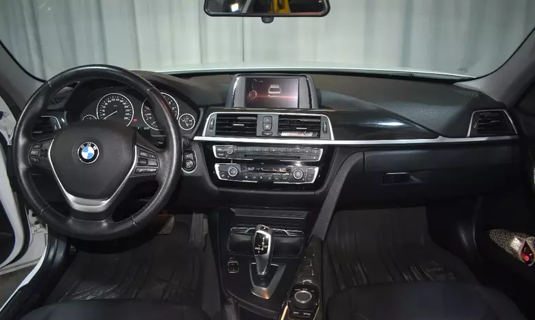 2016 BMW 320iA