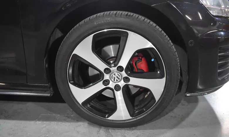 2016 Volkswagen Golf GTI A7